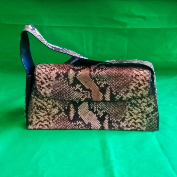 Brahmin Handbags - Pre-loved Brahmin purse